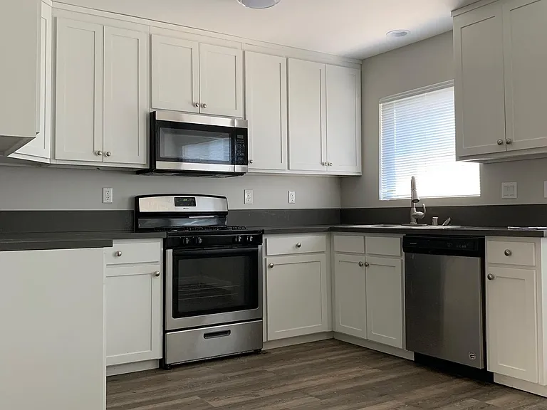529 W California Ave #5 — Photo 2
