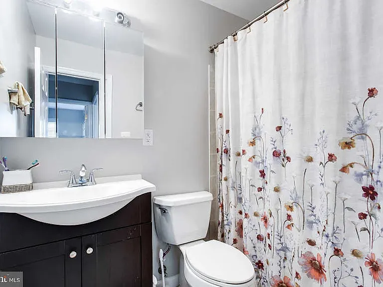 Mayflower Dr — Photo 9