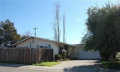 4016 Floral Dr photo 1