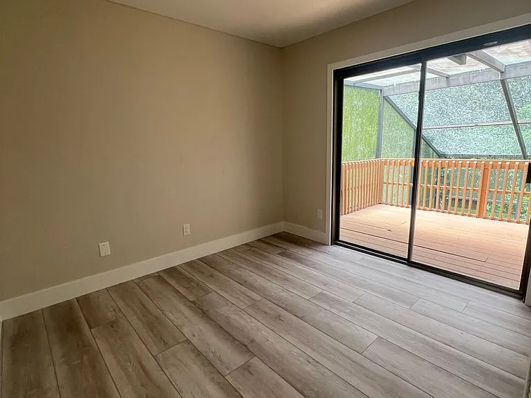 733 Galloway Dr — Photo 10