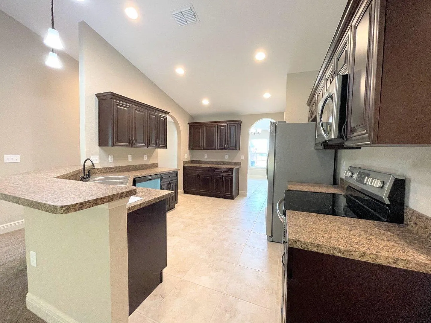 3 Bedroom Home Backing onto Greenspace for Rent in Ocala, FL — Photo 3