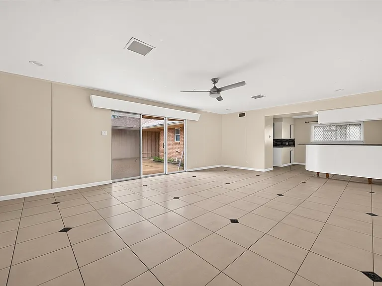 4002 Mischire Dr — Photo 30