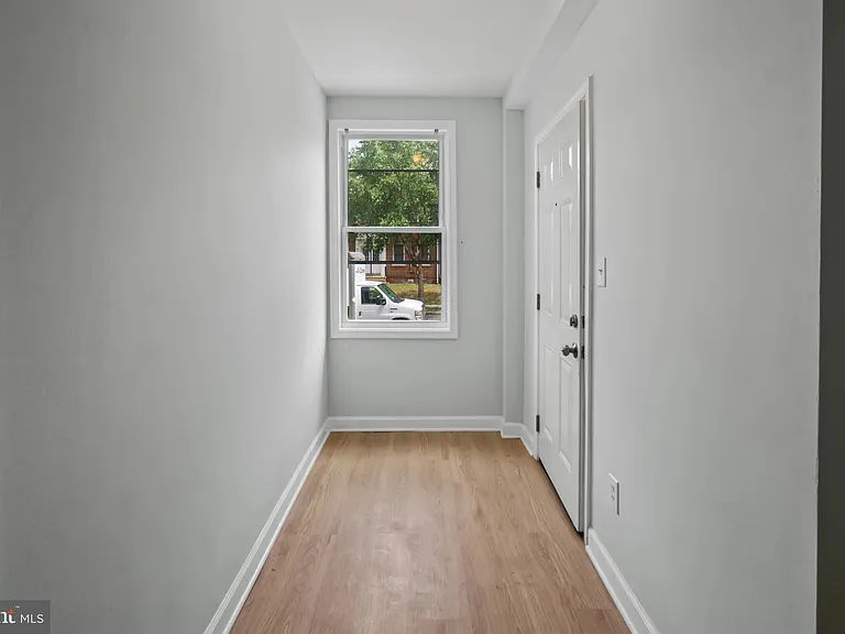 182 36th St NE #2 — Photo 8