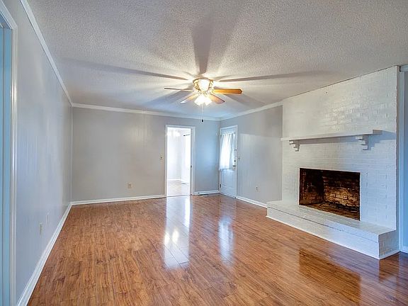 3rd image of 748 Dejarnette Ln