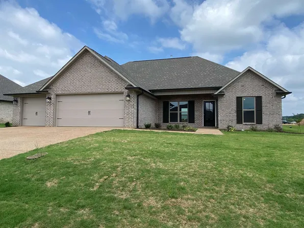 211 Strawberry Ridge Dr, Medina, TN 38355