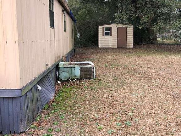 2nd image of 2060 N Roberts Cir