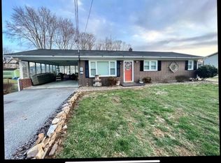 728 Sunset Dr, Chilhowie, VA 24319