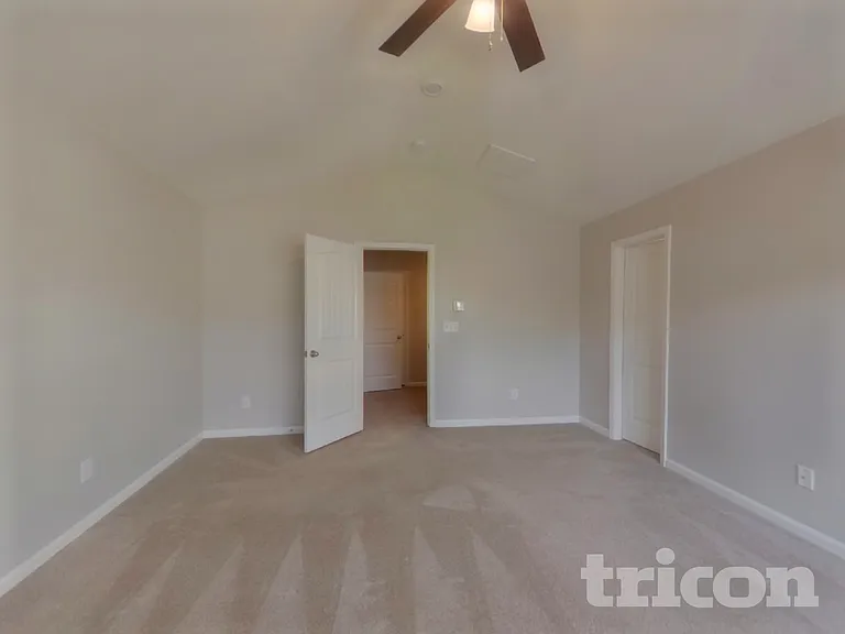 1225 Standing Oak Dr — Photo 7