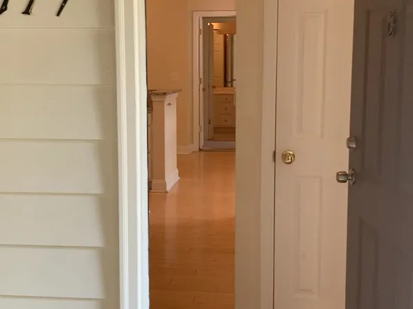 717 Garden District Dr, Charlotte, NC 28202