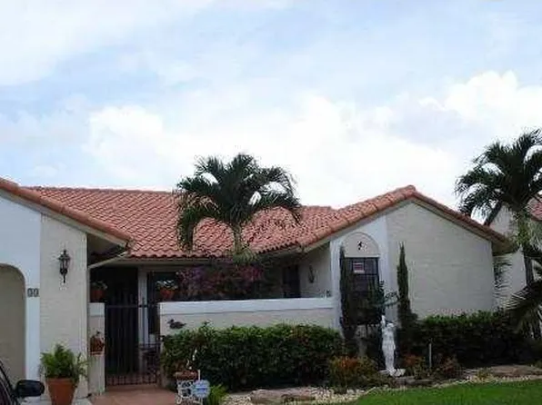 33 Columbia Ct, Deerfield Beach, FL 33442