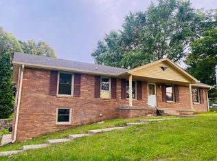 2963 Lights Chapel Rd, Greenbrier, TN 37073