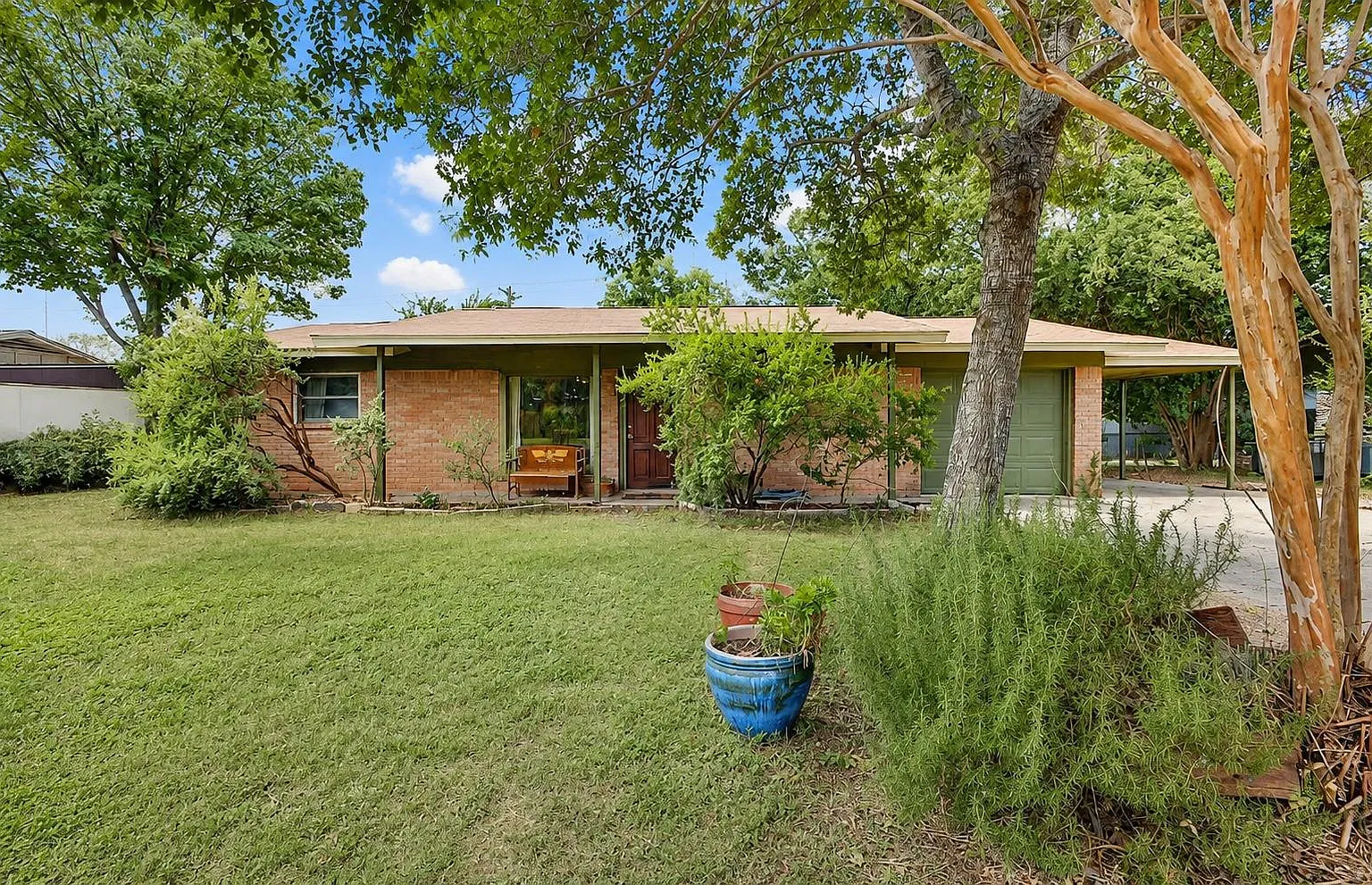 2 bed, 2.0 bath, 1576 sqft, $1,990 — Photo 1