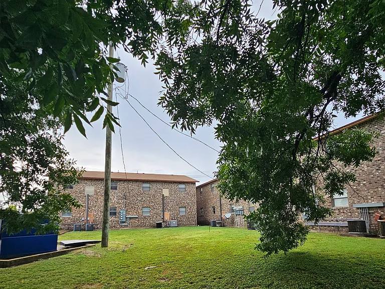102 E Avenue A #6 — Photo 11
