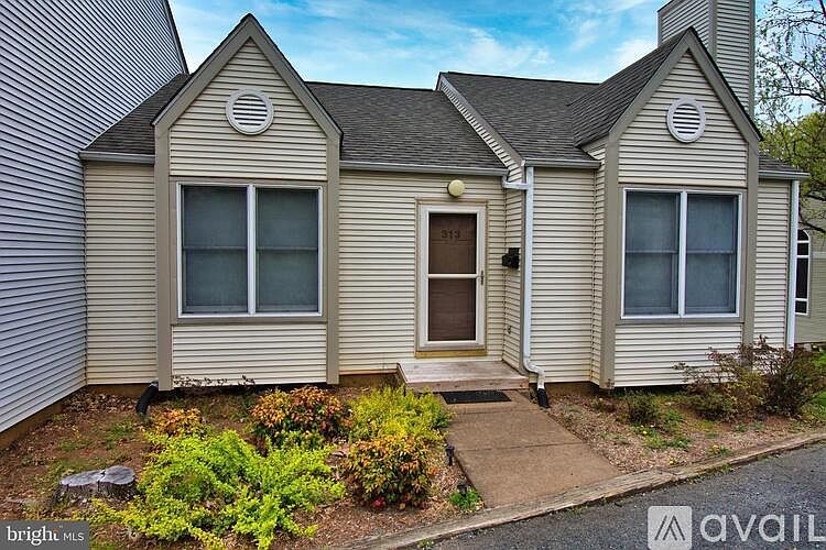 1st image of 313 Harper Dr #313