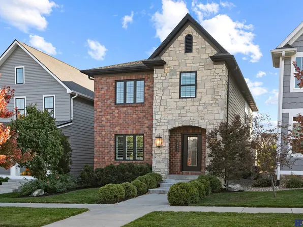 6031 Minter Ln, Lincoln, NE 68516