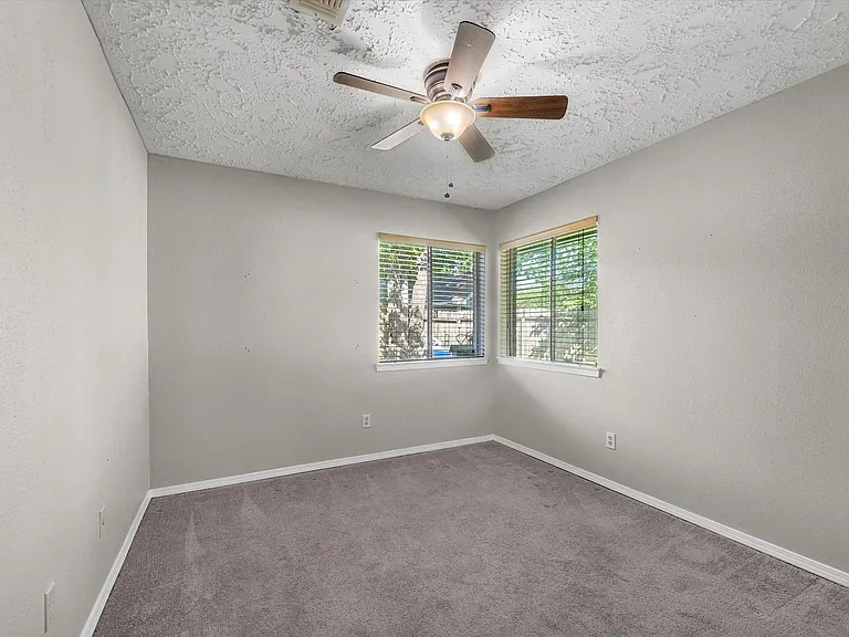 4202 W Peachfield Cir — Photo 14