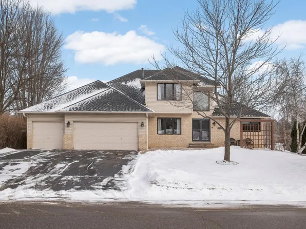 4751 Helmo Ave N, Oakdale, MN 55128