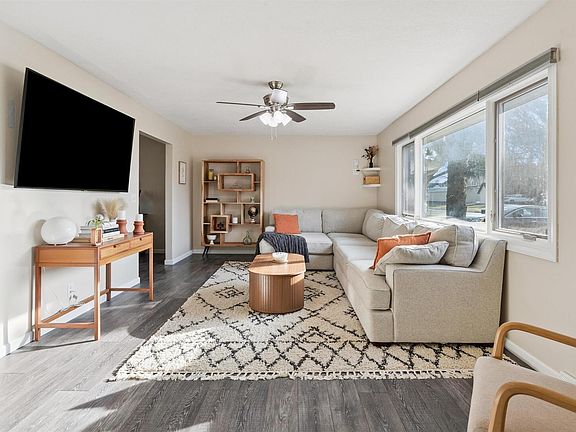 5th image of 3106 Dundee Ln