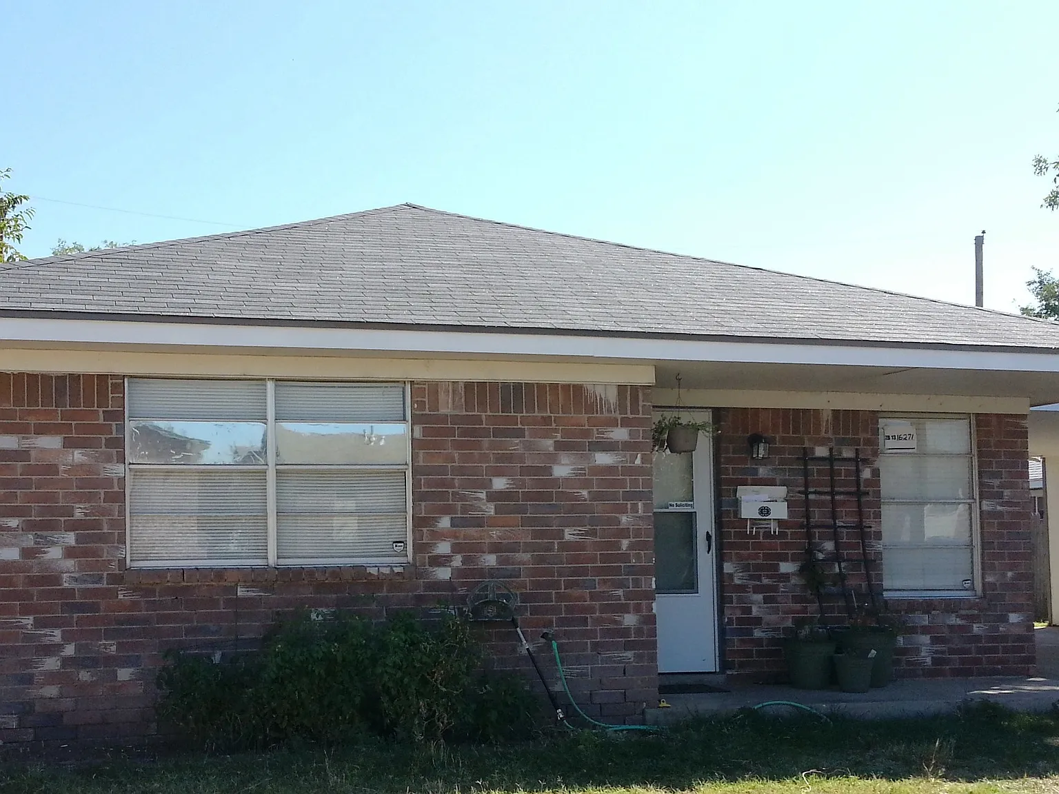 2 bed, 1080 sqft, $865 — Photo 2