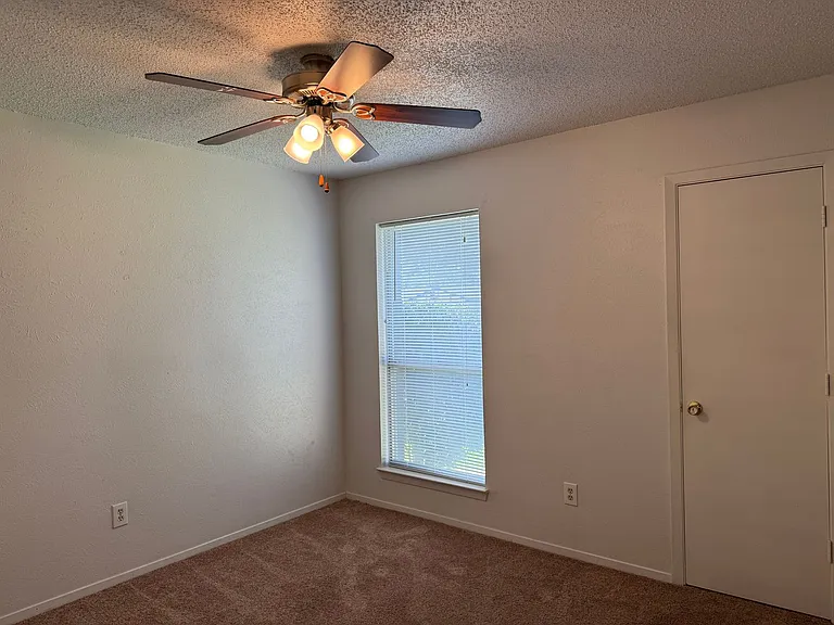 219 Volunteer Dr — Photo 10