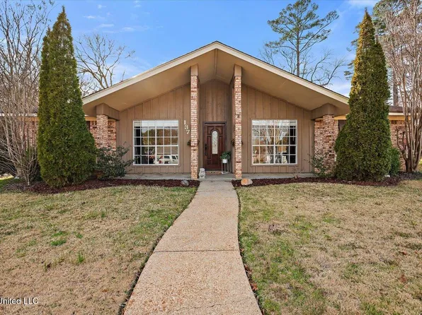 137 Long Meadow Rd, Brandon, MS 39042