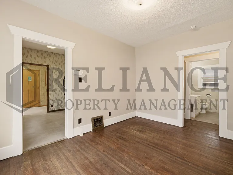 1425 S Laura Ave — Photo 15