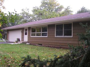 588 Continental Dr, New Brighton, MN 55112