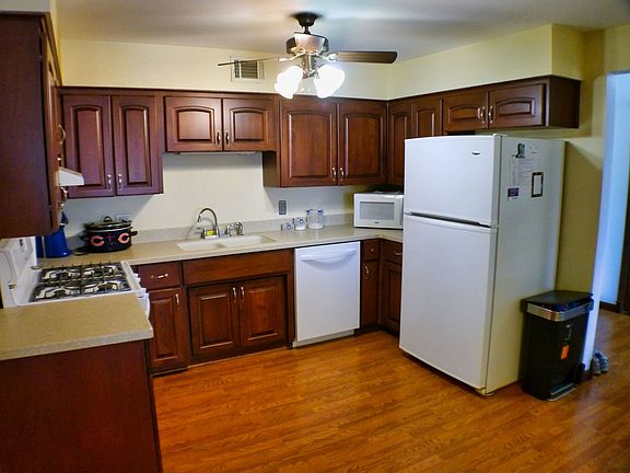 3rd image of 9535 S Mayfield Ave