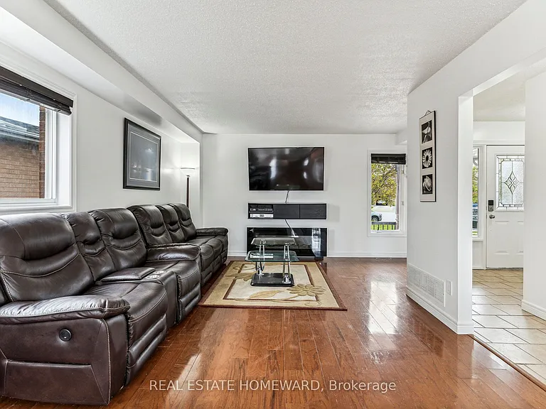 1117 Ashley Ct — Photo 8