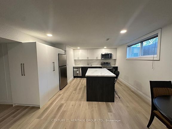 2nd image of 115 Banstock Dr