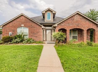 2505 N Rookhaven Ln, Yukon, OK 73099