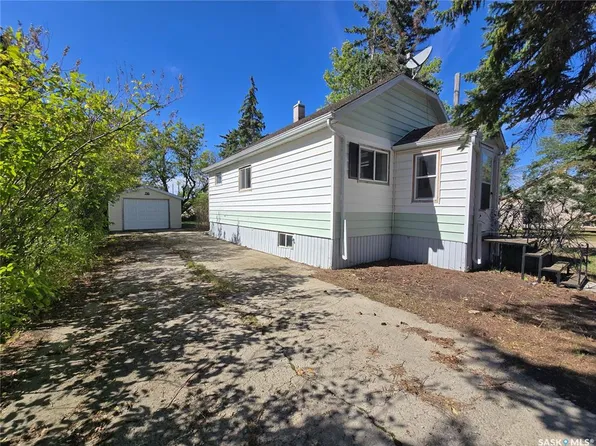 116+120 1St AVENUE E, Montmartre, SK S0G 3M0