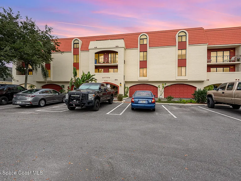 525 Indian River Ave SE #303 — Photo 1