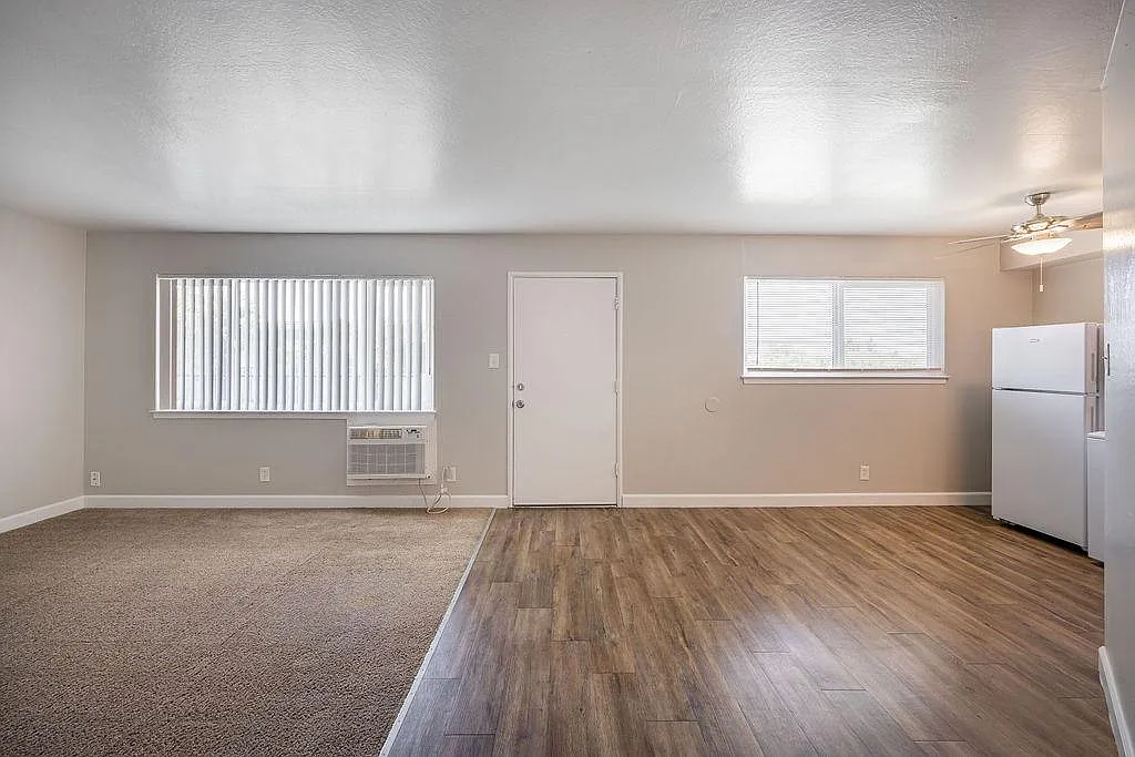 Rosewood Gardens Apartments — Photo 2