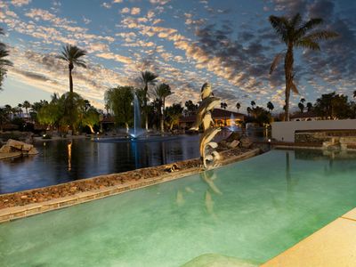 336 Crest Lake Dr, Palm Desert, CA, 92211