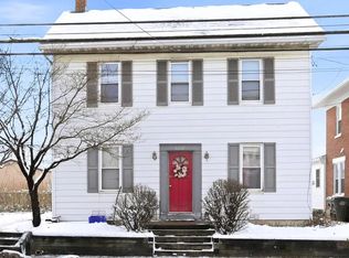1212 E Philadelphia Ave APT B, Gilbertsville, PA 19525