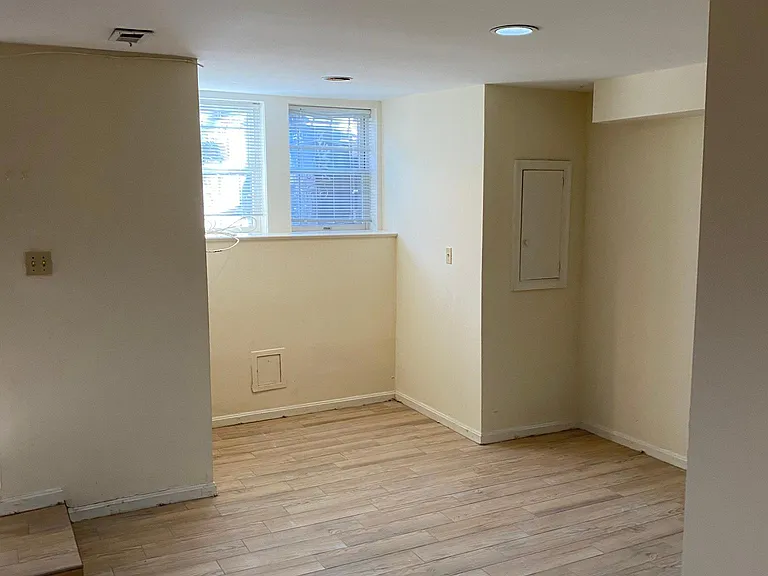 1743 U St NW #1 — Photo 10