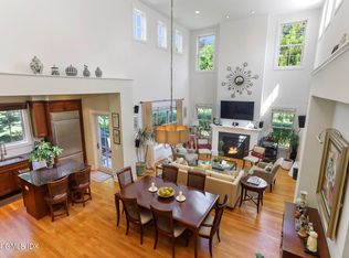 77 Havemeyer Ln #12, Stamford, CT 06902