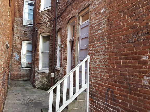 5th image of 1108 Floyd Ave