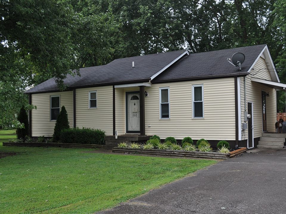 1st image of 203 E Sagefield Dr