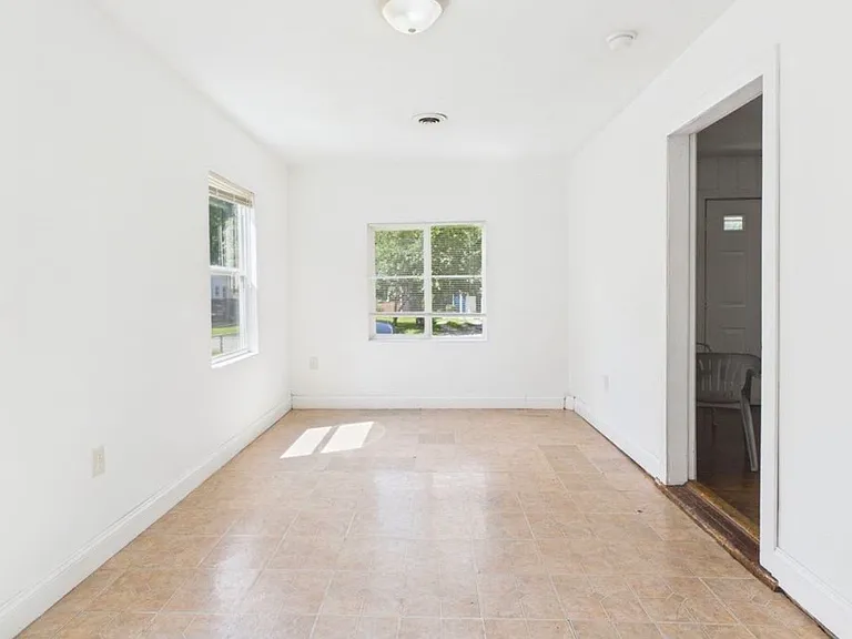 624 Fayette Ave — Photo 4