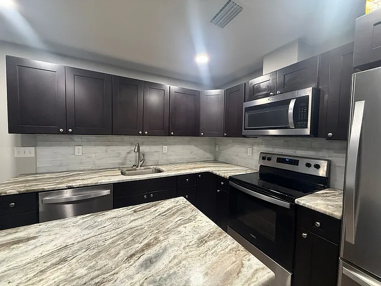 116 Burnett Rd — Photo 43