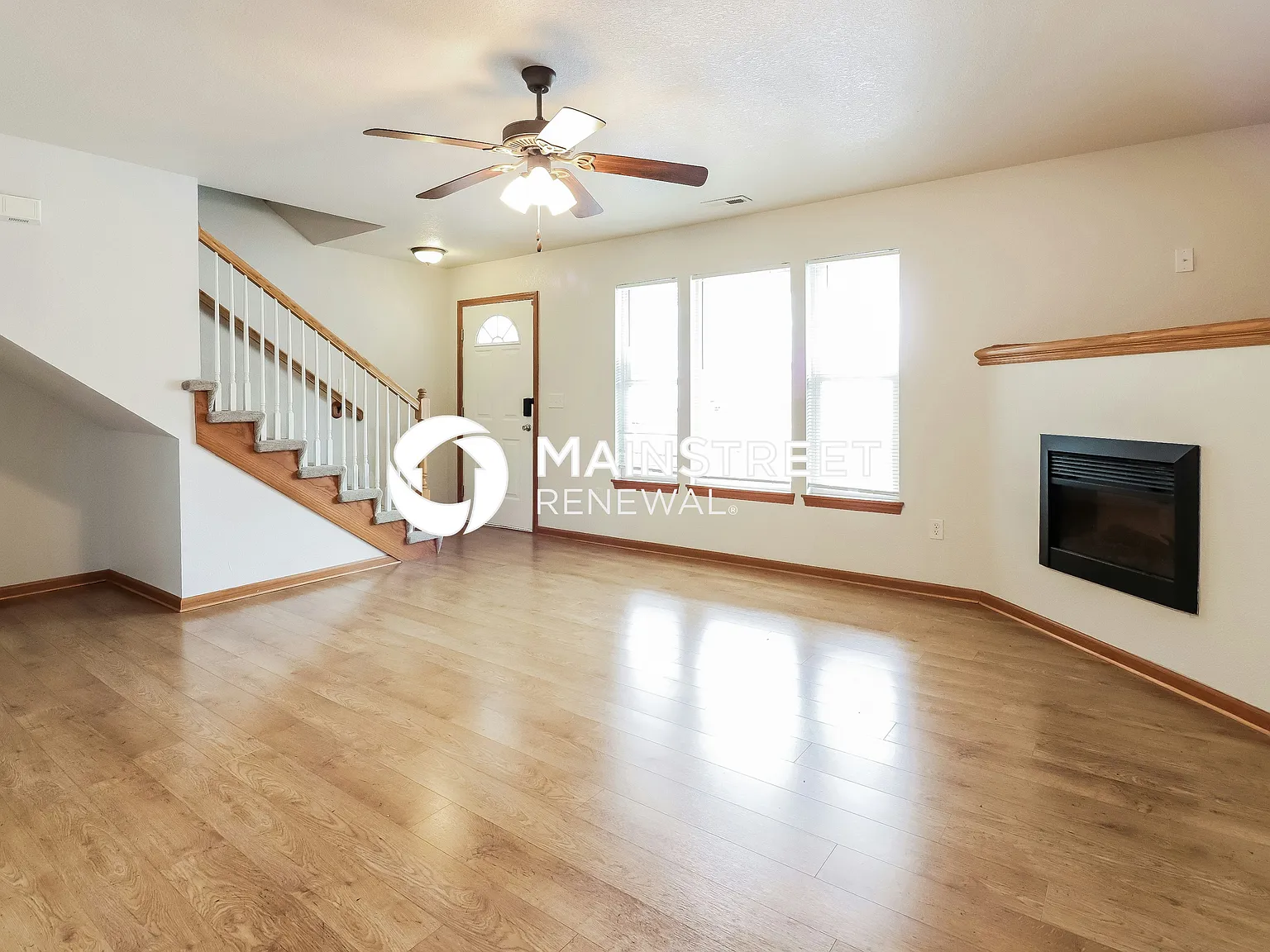 424 Ne Wolf Creek Dr — Photo 3