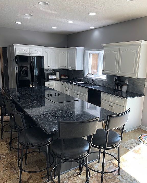 1st image of 5916 Cottonwood Cir
