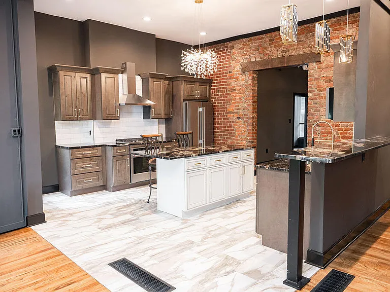 275 S Limestone St #150 — Photo 5