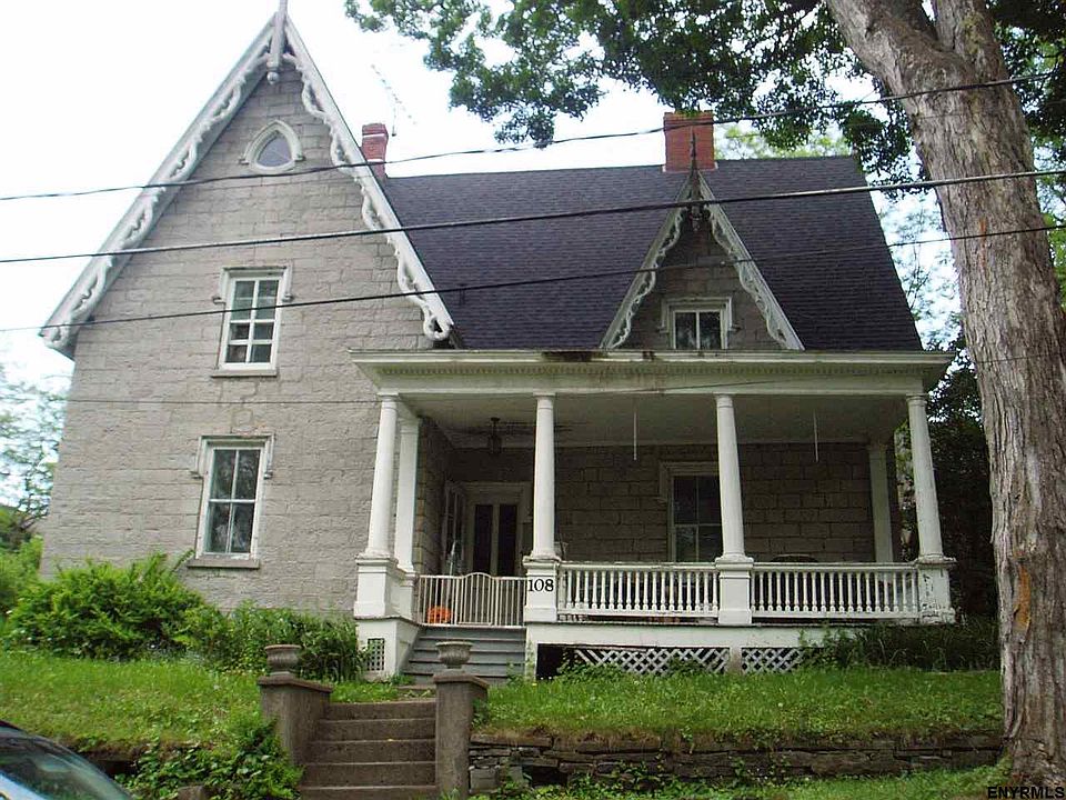 1st image of 108 Willow St