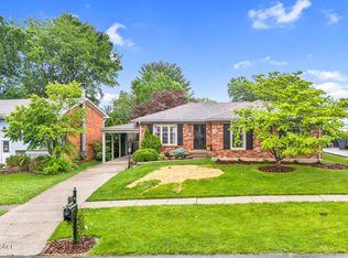 8311 Daverman Dr, Louisville, KY 40228