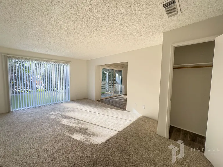 1836 Laburnum Ave — Photo 12