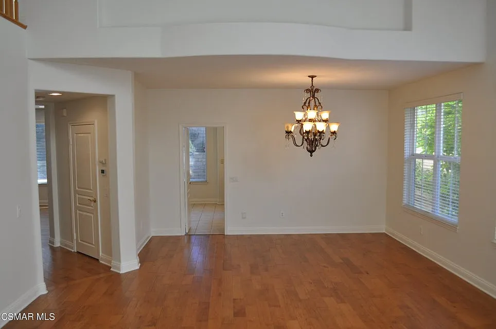 4 bed, 3425 sqft, $6,000 — Photo 2