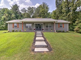 158 Rockhouse Rd, Johnson City, TN 37601